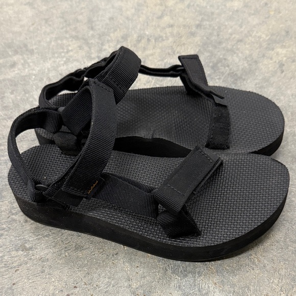 Teva Black Adjustable Sandals - Picture 2 of 3